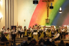 D'Surburjer Harzwuet à l'église (37)